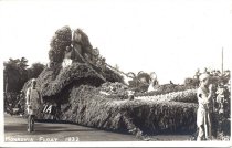 Monrovia Float 1932 Rose Parade